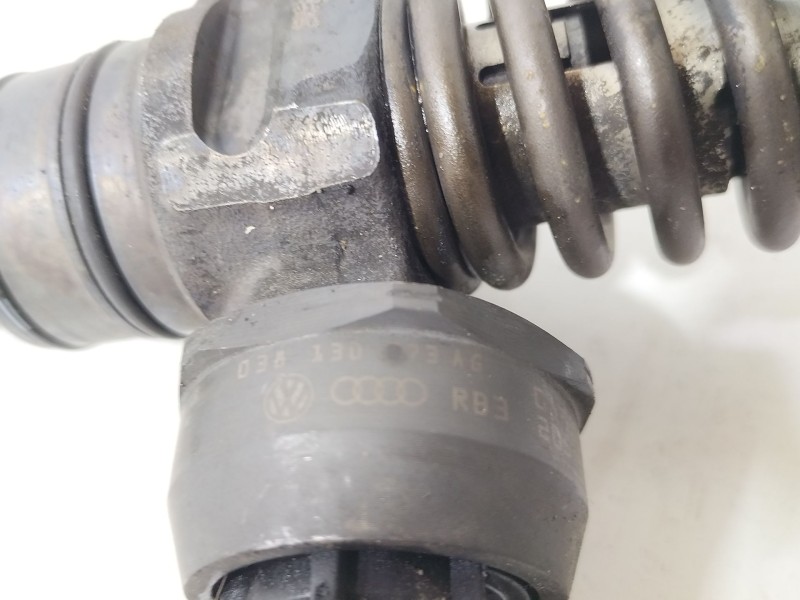 Recambio de inyector para volkswagen golf v (1k1) 1.9 tdi referencia OEM IAM 038130073AG  