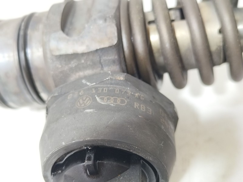 Recambio de inyector para volkswagen golf v (1k1) 1.9 tdi referencia OEM IAM 038130073AG  