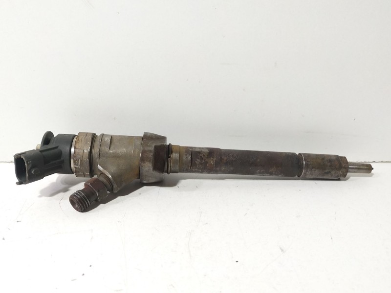 Recambio de inyector para peugeot partner kombi confort referencia OEM IAM 0445110311  