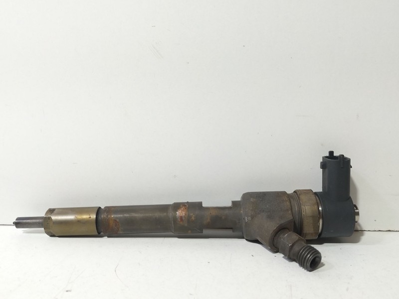 Recambio de inyector para fiat fiorino (147_) 1.3 referencia OEM IAM 0445110351  