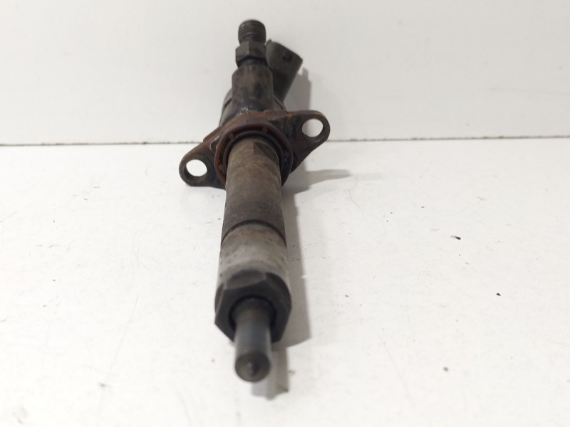 Recambio de inyector para citroën berlingo 1.6 hdi fap referencia OEM IAM 0445110239  