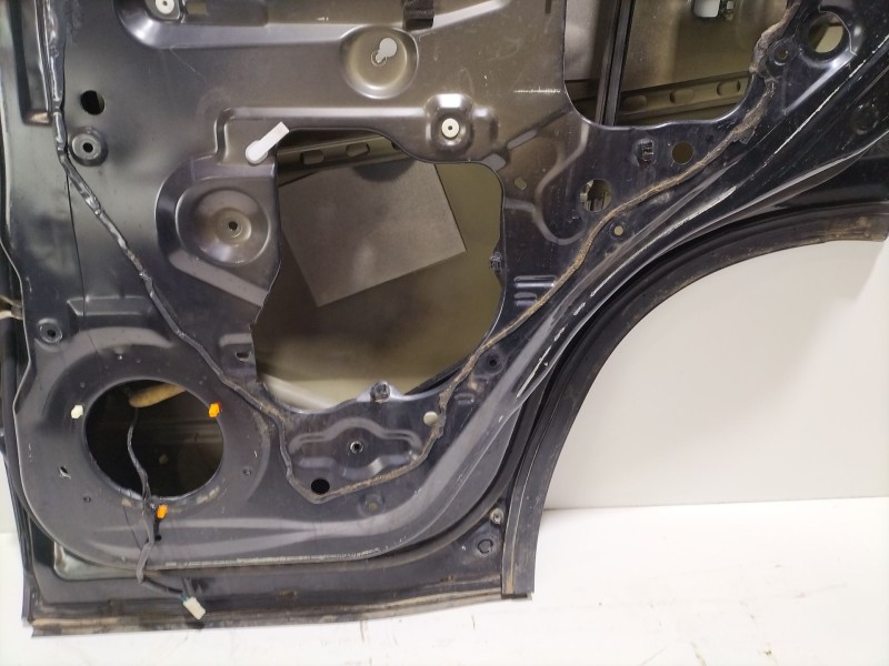 Recambio de puerta trasera derecha para suzuki grand vitara ii (jt, te, td) 1.9 ddis a las 4 ruedas (jt419, td44, jb419wd, jb419