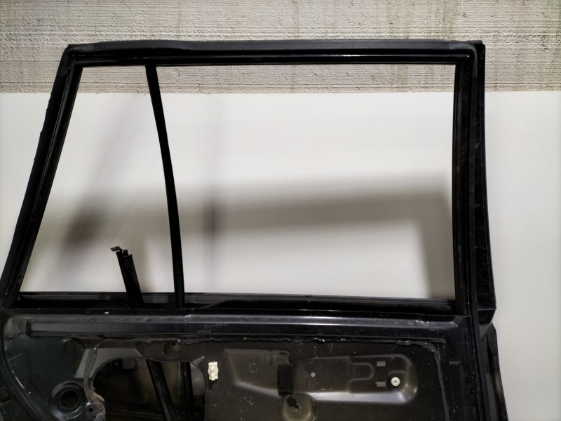 Recambio de puerta trasera izquierda para suzuki grand vitara ii (jt, te, td) 1.9 ddis a las 4 ruedas (jt419, td44, jb419wd, jb4