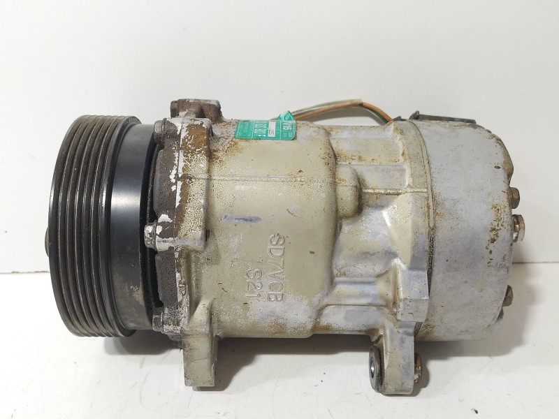 Recambio de compresor aire acondicionado para seat ibiza ii (6k1) 1.9 sdi referencia OEM IAM 1J0820803F  