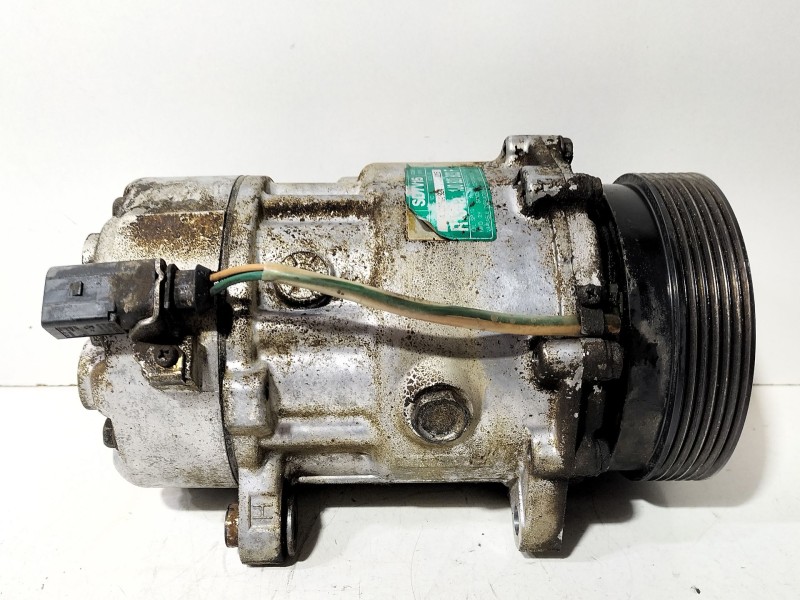 Recambio de compresor aire acondicionado para seat ibiza ii (6k1) 1.9 sdi referencia OEM IAM 1J0820803F  
