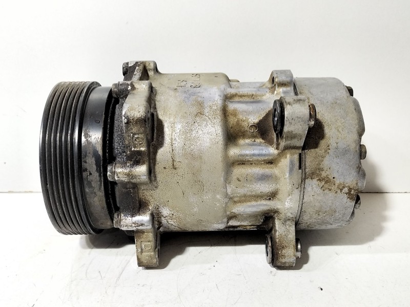 Recambio de compresor aire acondicionado para seat ibiza ii (6k1) 1.9 sdi referencia OEM IAM 1J0820803F  