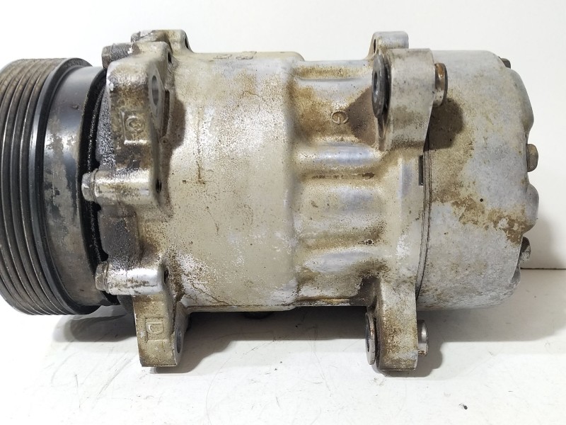 Recambio de compresor aire acondicionado para seat ibiza ii (6k1) 1.9 sdi referencia OEM IAM 1J0820803F  