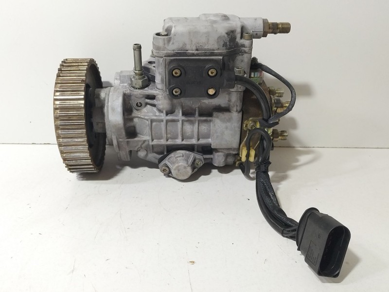 Recambio de bomba inyeccion para seat ibiza ii (6k1) 1.9 sdi referencia OEM IAM 038130107B  