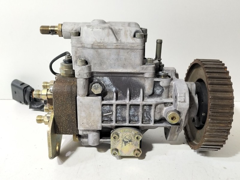 Recambio de bomba inyeccion para seat ibiza ii (6k1) 1.9 sdi referencia OEM IAM 038130107B  
