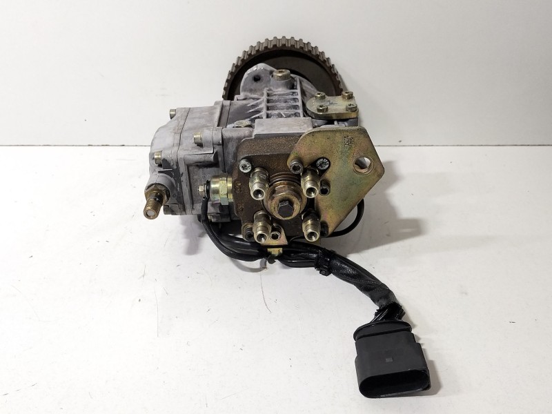 Recambio de bomba inyeccion para seat ibiza ii (6k1) 1.9 sdi referencia OEM IAM 038130107B  