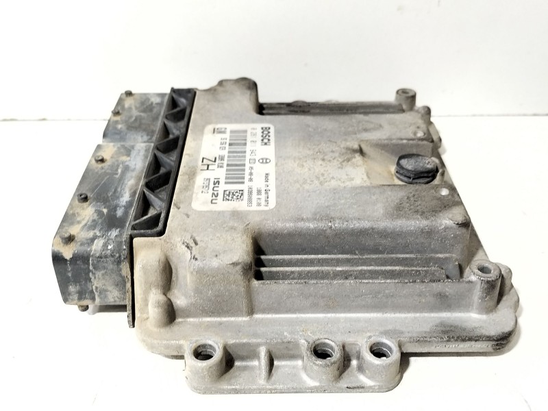 Recambio de centralita motor uce para opel astra h (a04) 1.7 cdti (l48) referencia OEM IAM 55556829  