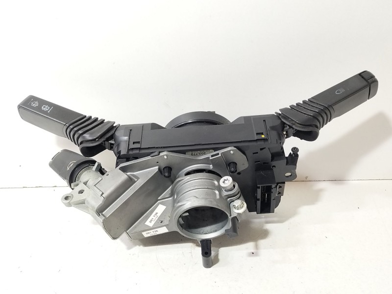 Recambio de centralita motor uce para opel astra h (a04) 1.7 cdti (l48) referencia OEM IAM 55556829  