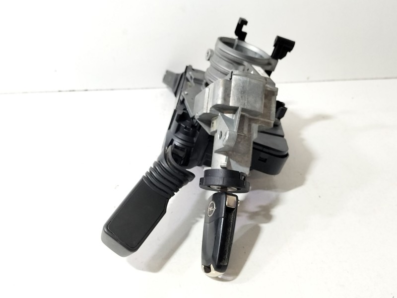 Recambio de centralita motor uce para opel astra h (a04) 1.7 cdti (l48) referencia OEM IAM 55556829  