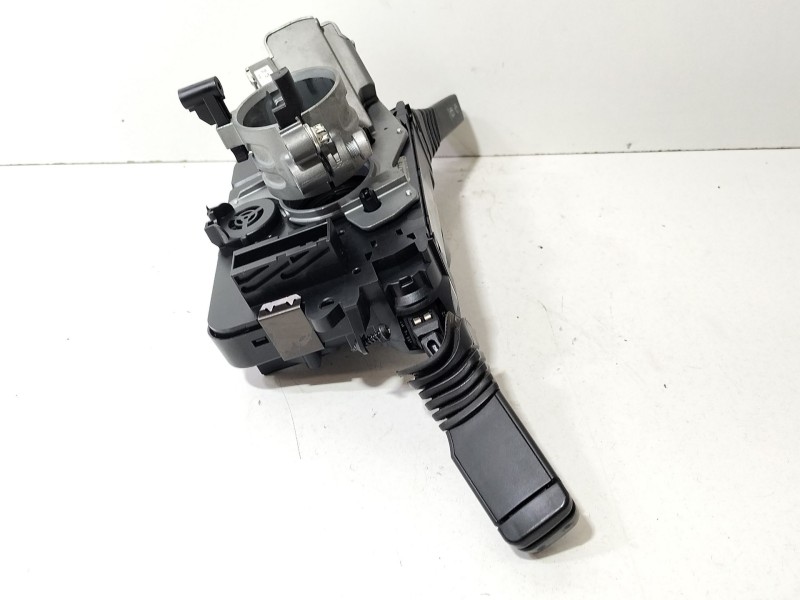 Recambio de centralita motor uce para opel astra h (a04) 1.7 cdti (l48) referencia OEM IAM 55556829  