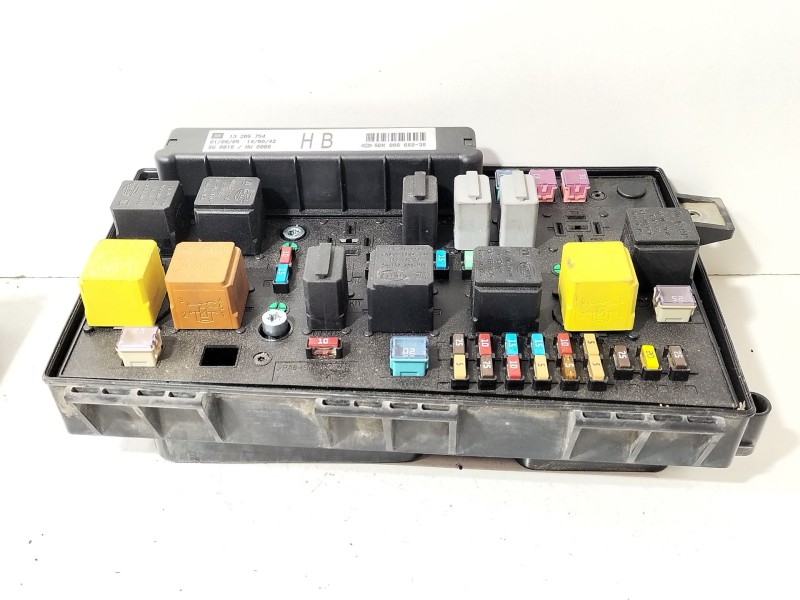 Recambio de centralita motor uce para opel astra h (a04) 1.7 cdti (l48) referencia OEM IAM 55556829  