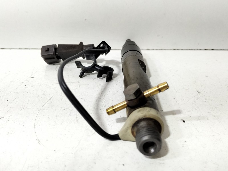 Recambio de inyector para seat ibiza ii (6k1) 1.9 sdi referencia OEM IAM 028130203F  