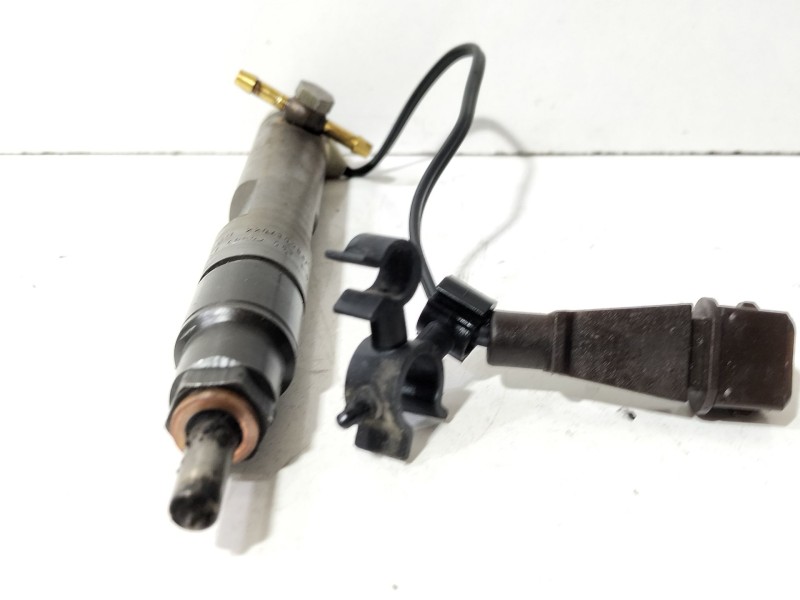 Recambio de inyector para seat ibiza ii (6k1) 1.9 sdi referencia OEM IAM 028130203F  