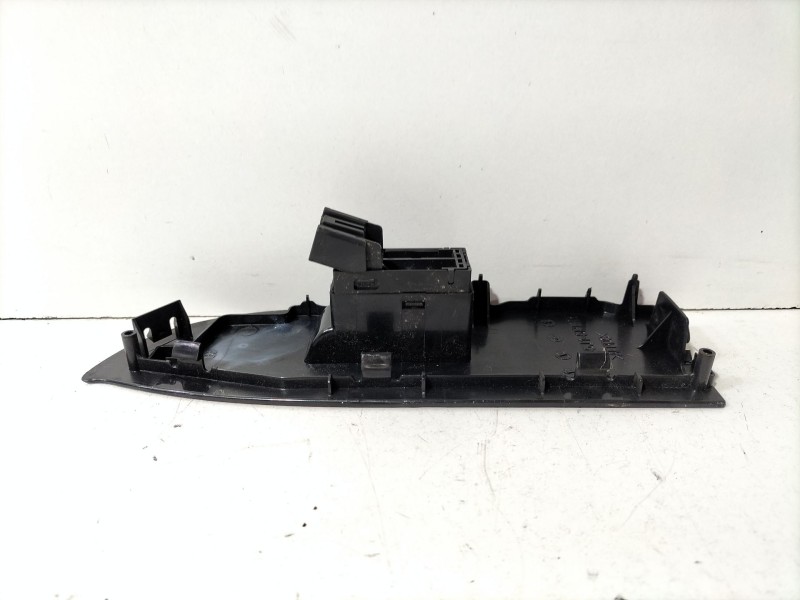 Recambio de mando elevalunas delantero derecho para suzuki grand vitara ii (jt, te, td) 1.9 ddis a las 4 ruedas (jt419, td44, jb