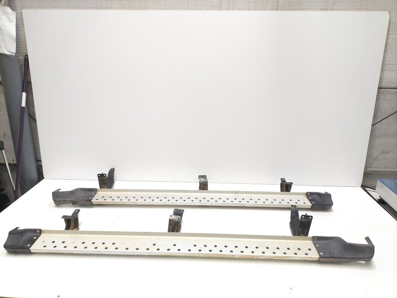 Recambio de estriberas laterales para suzuki grand vitara ii (jt, te, td) 1.9 ddis a las 4 ruedas (jt419, td44, jb419wd, jb419xd