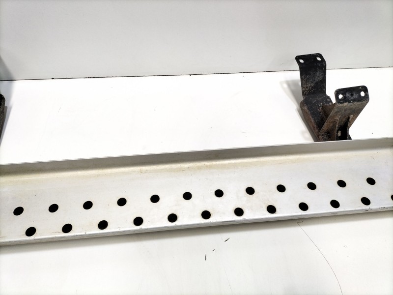 Recambio de estriberas laterales para suzuki grand vitara ii (jt, te, td) 1.9 ddis a las 4 ruedas (jt419, td44, jb419wd, jb419xd