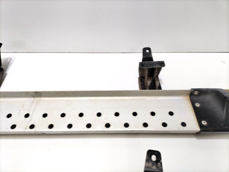 Recambio de estriberas laterales para suzuki grand vitara ii (jt, te, td) 1.9 ddis a las 4 ruedas (jt419, td44, jb419wd, jb419xd