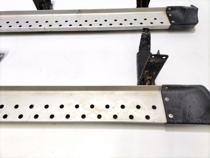 Recambio de estriberas laterales para suzuki grand vitara ii (jt, te, td) 1.9 ddis a las 4 ruedas (jt419, td44, jb419wd, jb419xd