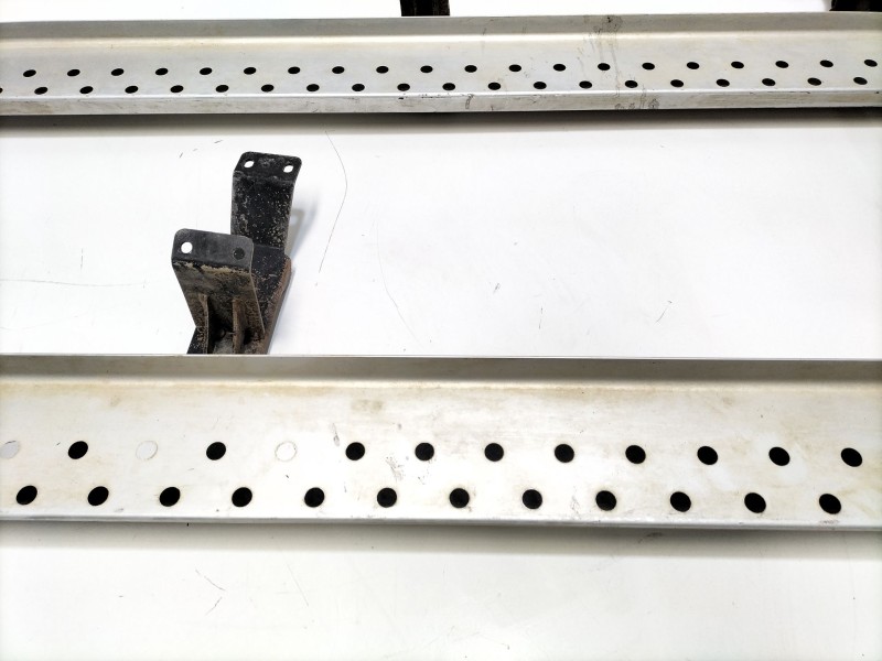 Recambio de estriberas laterales para suzuki grand vitara ii (jt, te, td) 1.9 ddis a las 4 ruedas (jt419, td44, jb419wd, jb419xd