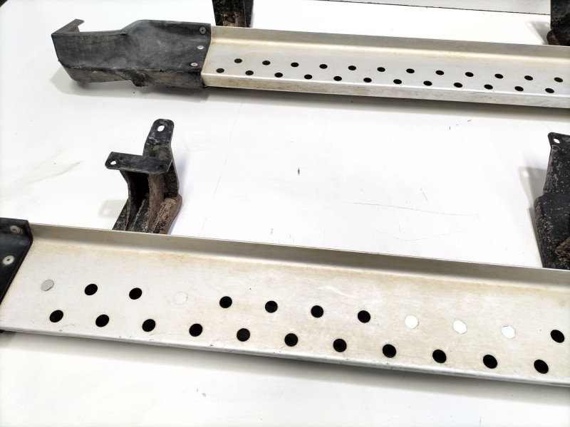 Recambio de estriberas laterales para suzuki grand vitara ii (jt, te, td) 1.9 ddis a las 4 ruedas (jt419, td44, jb419wd, jb419xd