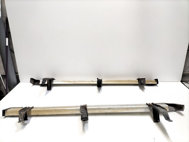 Recambio de estriberas laterales para suzuki grand vitara ii (jt, te, td) 1.9 ddis a las 4 ruedas (jt419, td44, jb419wd, jb419xd