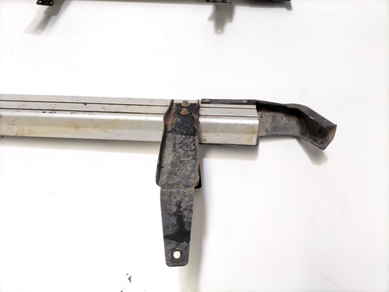 Recambio de estriberas laterales para suzuki grand vitara ii (jt, te, td) 1.9 ddis a las 4 ruedas (jt419, td44, jb419wd, jb419xd