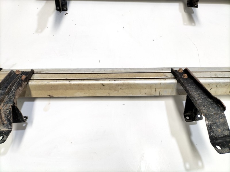Recambio de estriberas laterales para suzuki grand vitara ii (jt, te, td) 1.9 ddis a las 4 ruedas (jt419, td44, jb419wd, jb419xd