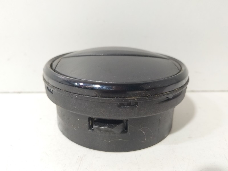 Recambio de rejilla aireadora para seat ibiza iv (6j5, 6p1) 1.4 referencia OEM IAM 6J0819110  