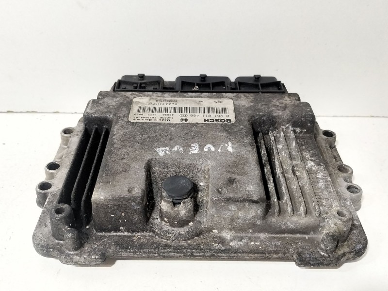 Recambio de centralita motor uce para renault master ii furgoneta (fd) 3.0 dci 140 (hd0s, fd0s, hd1s) referencia OEM IAM 8200391