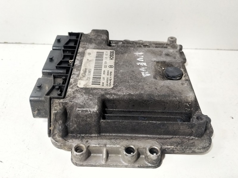 Recambio de centralita motor uce para renault master ii furgoneta (fd) 3.0 dci 140 (hd0s, fd0s, hd1s) referencia OEM IAM 8200391