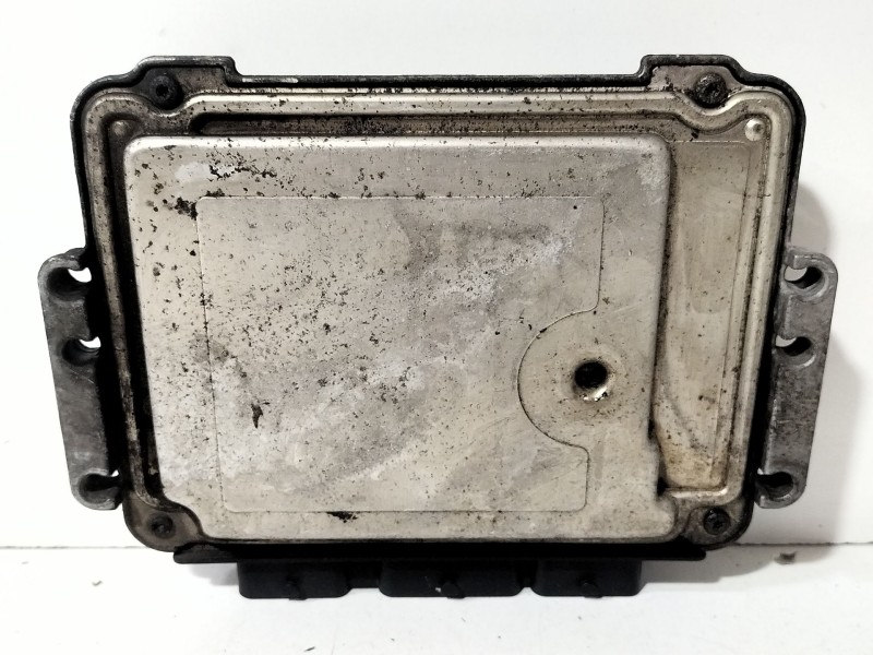 Recambio de centralita motor uce para renault master ii furgoneta (fd) 3.0 dci 140 (hd0s, fd0s, hd1s) referencia OEM IAM 8200391