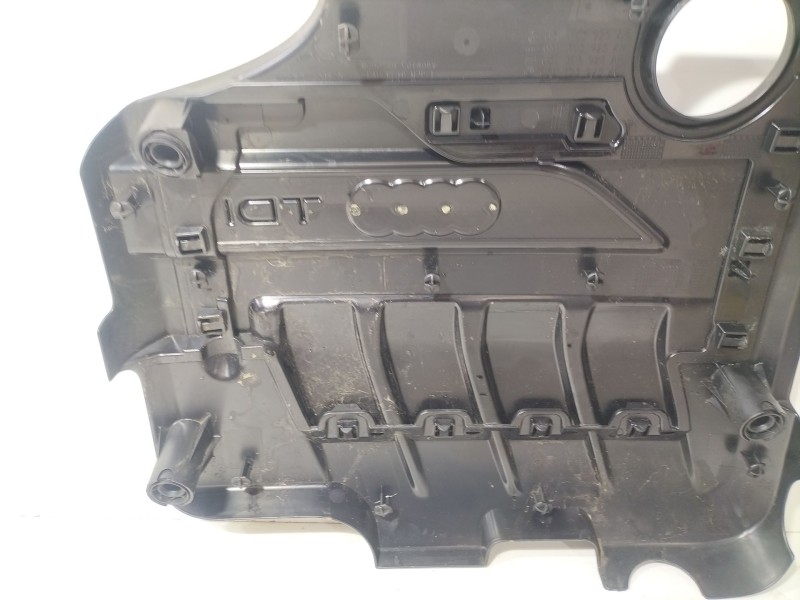 Recambio de tapa motor para audi a3 sportback (8pa) 2.0 tdi 16v referencia OEM IAM 03L103925AM  