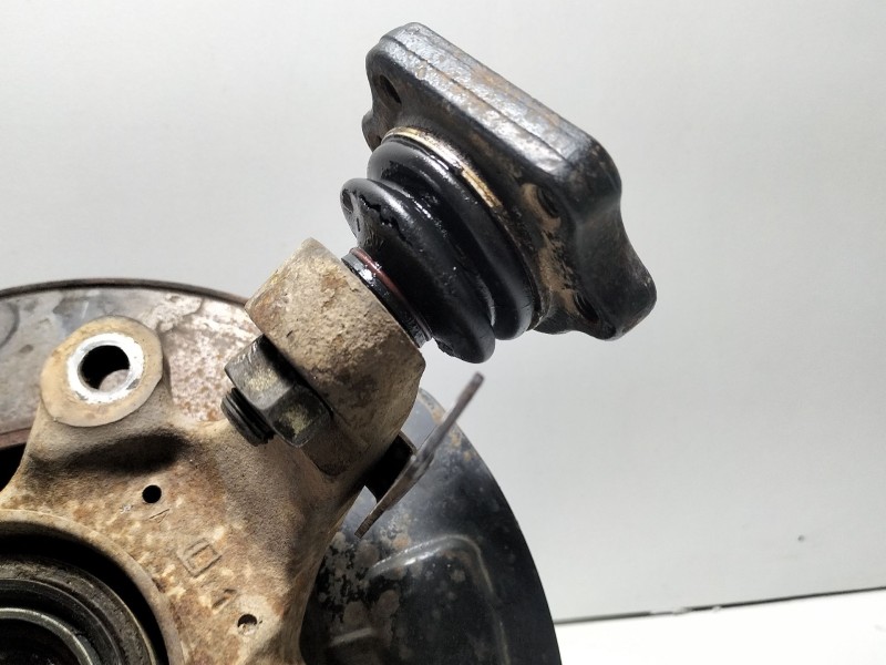 Recambio de mangueta delantera izquierda para nissan terrano ii (r20) 2.7 tdi 4wd referencia OEM IAM Nissan Terrano II (R20)  