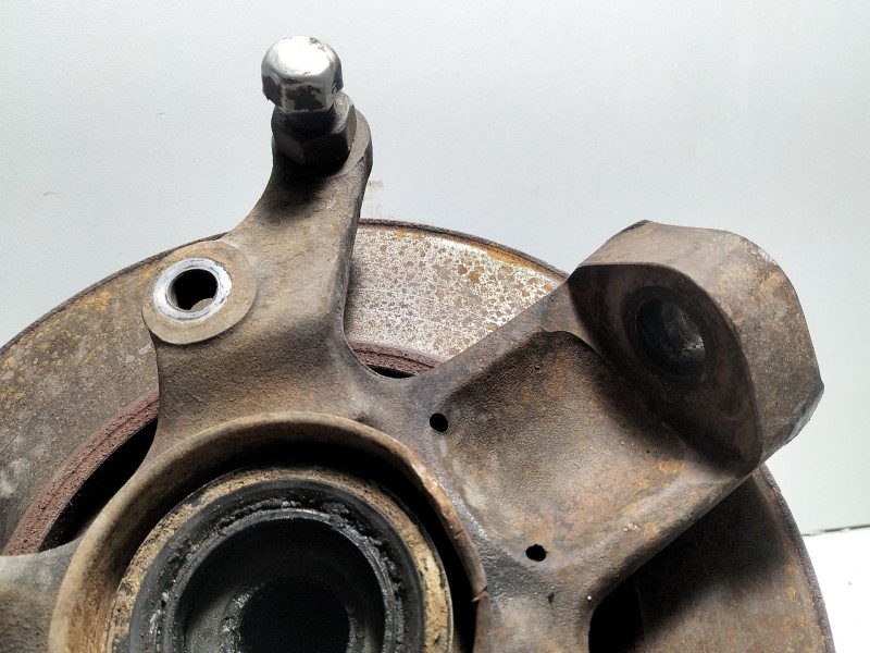 Recambio de mangueta delantera derecha para nissan terrano ii (r20) 2.7 tdi 4wd referencia OEM IAM Nissan Terrano II R20  