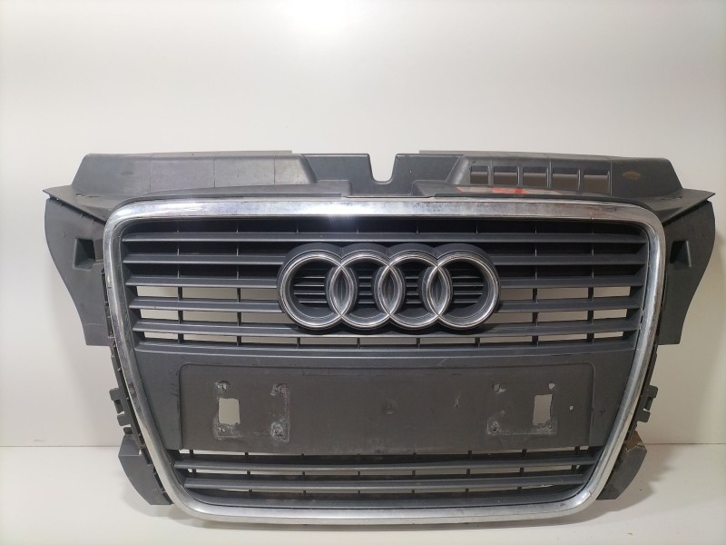 Recambio de rejilla delantera para audi a3 sportback (8pa) 2.0 tdi 16v referencia OEM IAM 4F0853651  