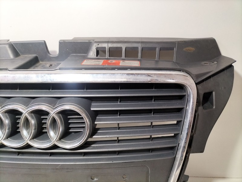 Recambio de rejilla delantera para audi a3 sportback (8pa) 2.0 tdi 16v referencia OEM IAM 4F0853651  