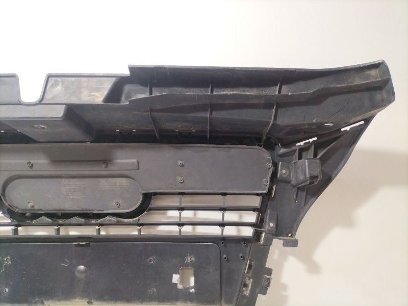 Recambio de rejilla delantera para audi a3 sportback (8pa) 2.0 tdi 16v referencia OEM IAM 4F0853651  