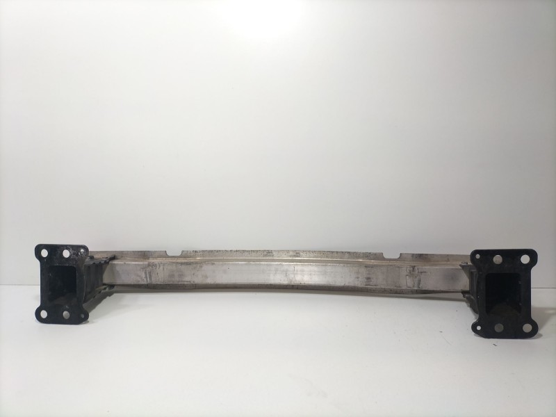 Recambio de refuerzo paragolpes delantero para audi a3 sportback (8pa) 2.0 tdi 16v referencia OEM IAM 8P0807113F  