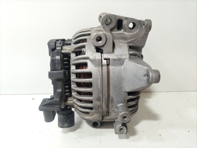 Recambio de alternador para mercedes-benz clase c (w203) berlina 220 cdi (la) (203.008) referencia OEM IAM A0141540702 012462504