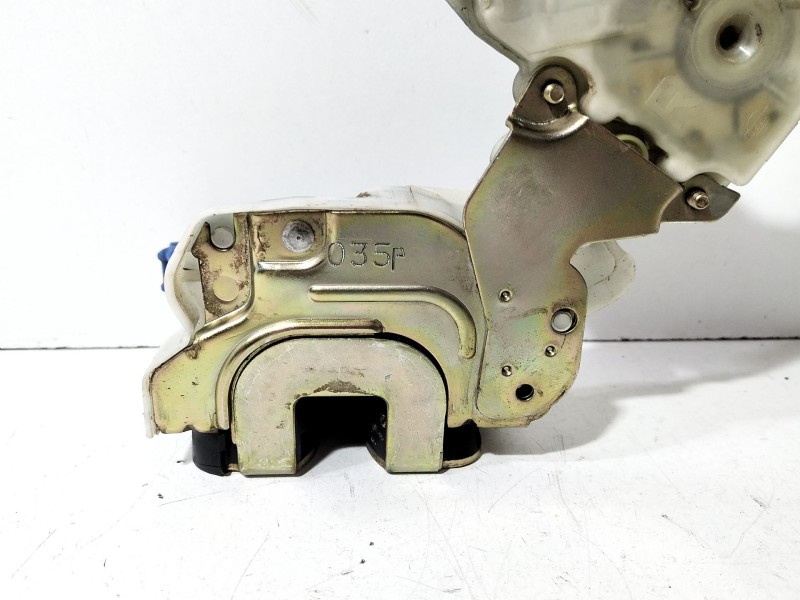 Recambio de cerradura maletero / porton para nissan terrano ii (r20) 2.7 tdi 4wd referencia OEM IAM 8055301U61  