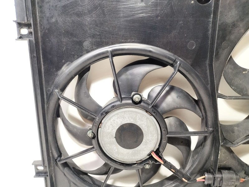 Recambio de electroventilador para seat leon (1p1) 2.0 tdi referencia OEM IAM 1K0121207T  