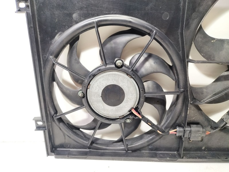 Recambio de electroventilador para seat leon (1p1) 2.0 tdi referencia OEM IAM 1K0121207T  
