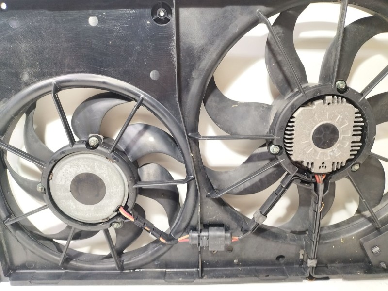 Recambio de electroventilador para seat leon (1p1) 2.0 tdi referencia OEM IAM 1K0121207T  
