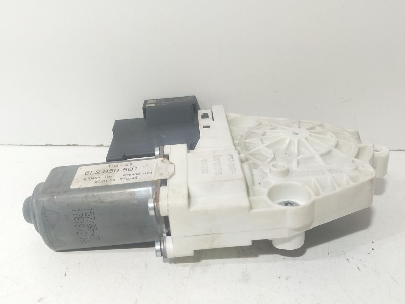 Recambio de motor elevalunas delantero derecho para seat ibiza iii (6l1) 1.4 tdi referencia OEM IAM 6L2959801  