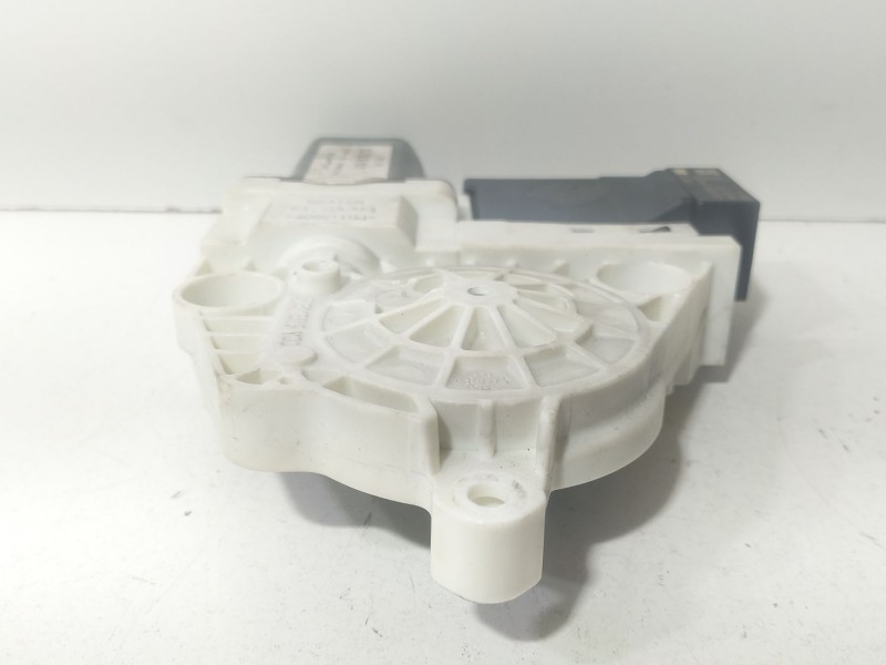 Recambio de motor elevalunas delantero derecho para seat ibiza iii (6l1) 1.4 tdi referencia OEM IAM 6L2959801  