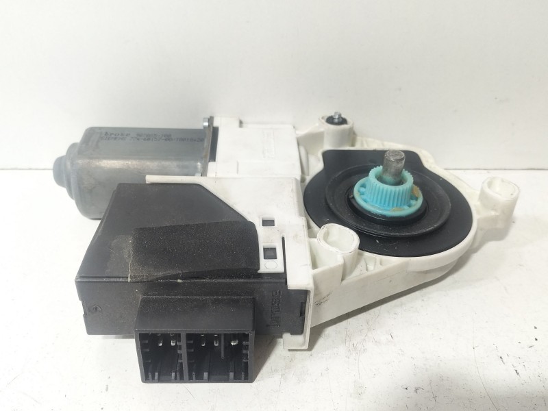 Recambio de motor elevalunas delantero derecho para seat ibiza iii (6l1) 1.4 tdi referencia OEM IAM 6L2959801  
